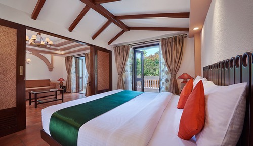 Premium Double Room, 1 King Bed, Non Smoking, Balcony