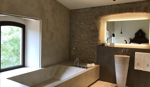 Double Room (Masia)