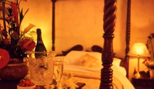 Double Room (Four Poster Bed)