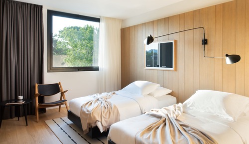 Superior Twin Room, City View