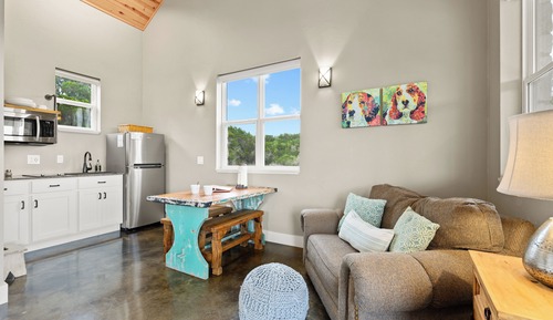 Premium Studio, 1 King Bed, Kitchenette, Valley View