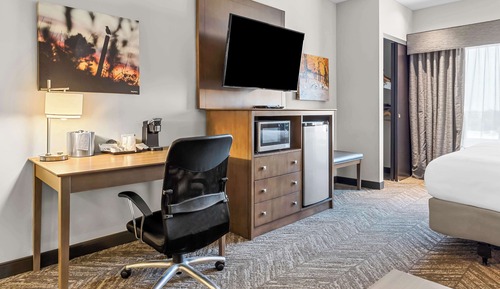 Suite, 1 King Bed, Accessible, Non Smoking (with Sofabed)