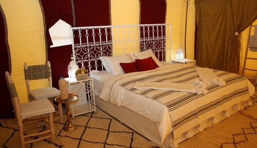 Deluxe Tent, 1 Double or 2 Twin Beds