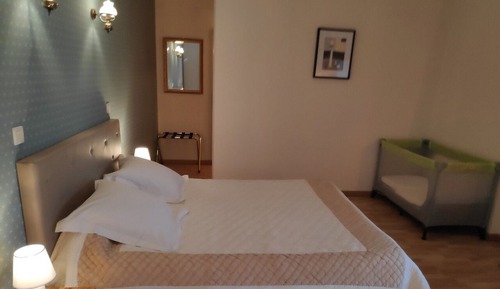 Double Room (Jonquille)