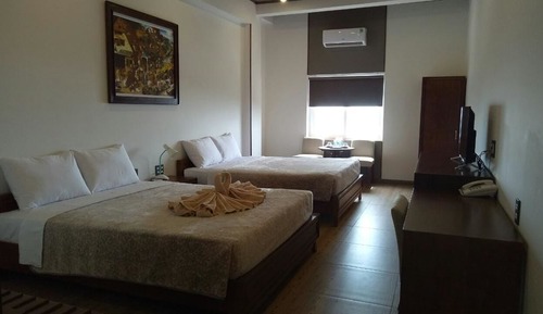 Quadruple Room, 2 Queen Beds, City View