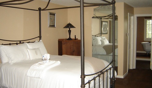 Standard Triple Room, Ensuite (Asian Lily Suite)