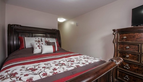 Room, Private Bathroom (Room #2)