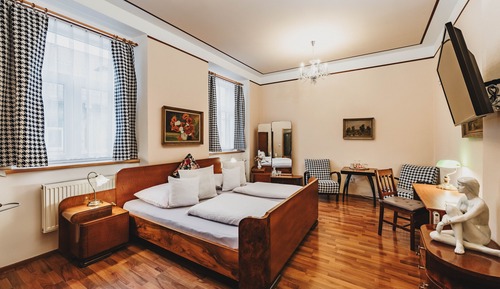 Deluxe Double or Twin Room
