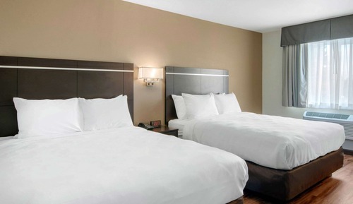 Room, 2 Queen Beds, Accessible, Non Smoking
