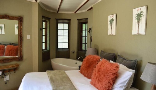 Honeymoon Suite, Garden View