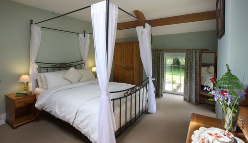 Premium Cottage, 2 Bedrooms, River View (Y Stabl)