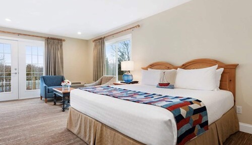Poolside King Bed 2nd Floor