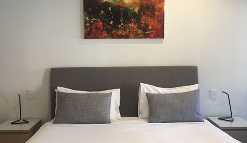 Deluxe Room, 1 King Bed, Jetted Tub, Ground Floor