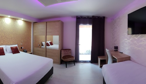 Suite, Garden View