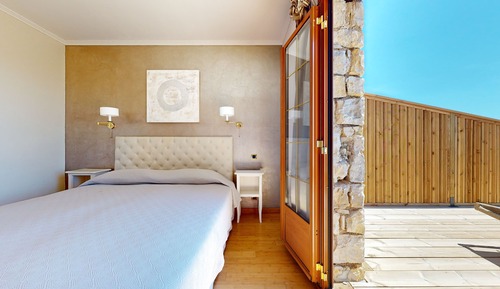 Comfort Room, Terrace, Valley View