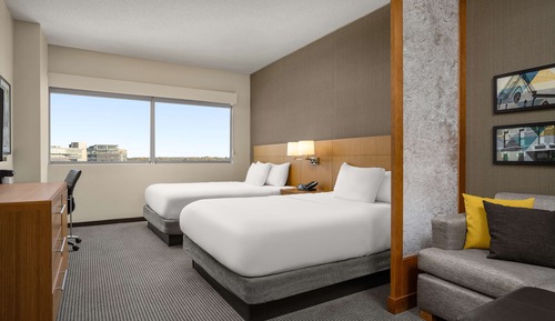 Room (2 Queen beds w/ sofa bed, High Floor)