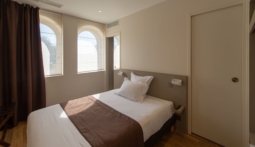 Economy Room