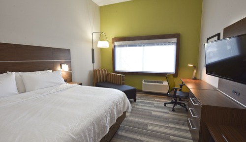 Standard Room, 1 King Bed