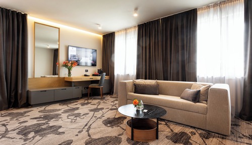 Family Suite, 1 King Bed with Sofa bed, City View