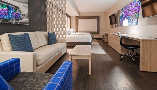 Standard Studio, 2 Queen Beds, Non Smoking, Refrigerator & Microwave (with Sofabed)