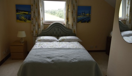 Comfort Single Room, Shared Bathroom