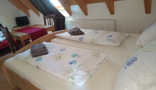 Family Quadruple Room, Ensuite, Courtyard View (Zimmer Nr. 7)