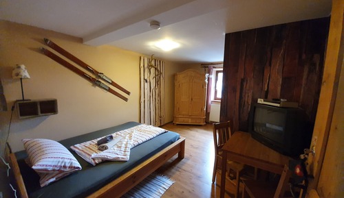 Basic Double Room, Private Bathroom, Garden View (Zimmer Nr. 4&6)