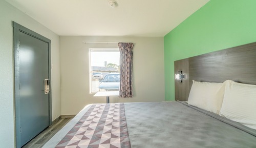 Room, 1 Queen Bed, Non Smoking