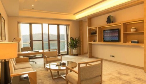Deluxe Suite, River View