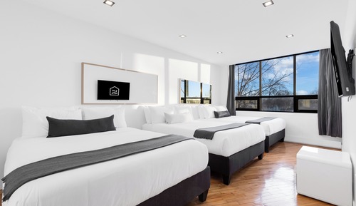 Superior Penthouse, Multiple Beds, 2 Bathrooms, City View (with Loft Plaza 300)