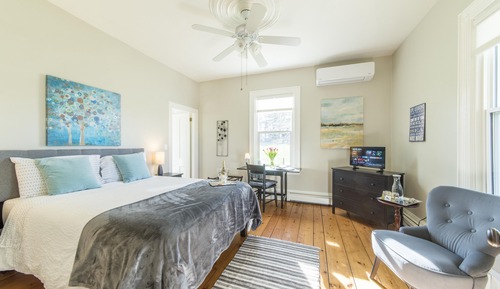 Deluxe Room (1st Floor)