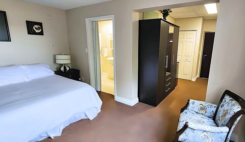 Standard Room, 1 King Bed