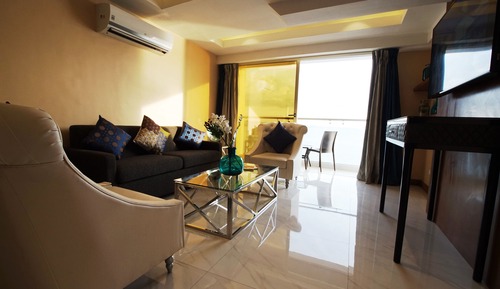 Admiral Suite