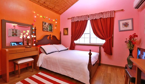 Room (Violet Quartz)