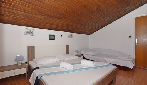 Apartment (A4)