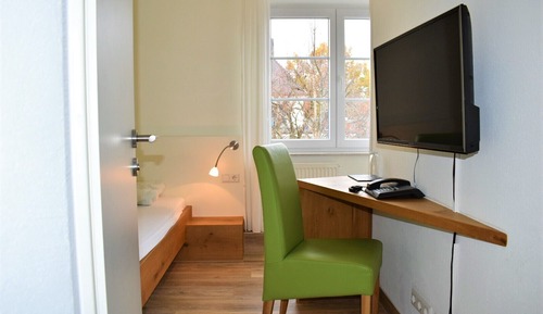 Single Room (10 m2)