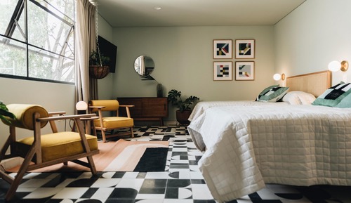 Deluxe Room (Studio 3)