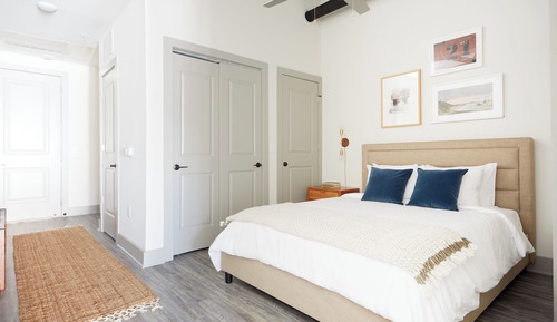 Deluxe Suite, 1 Queen Bed with Sofa bed (Self Check-in with Virtual Front Desk)