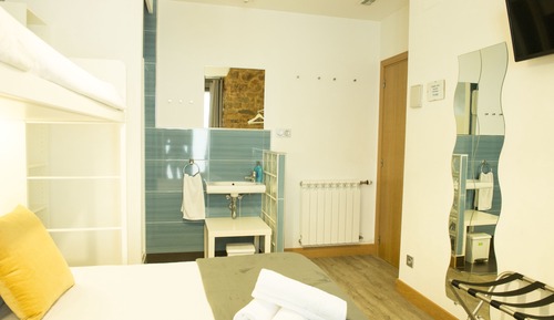 Triple Room, Shared Bathroom (Terrace)