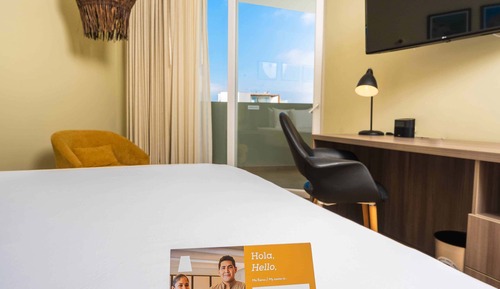 Suite, 1 King Bed, Sea View