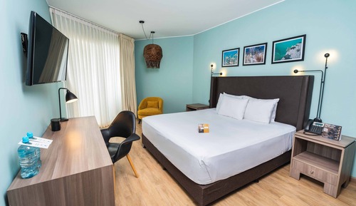 Superior Room, 1 King Bed, Balcony