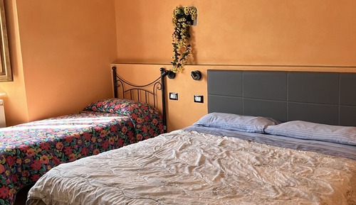 Triple Room, Shared Bathroom