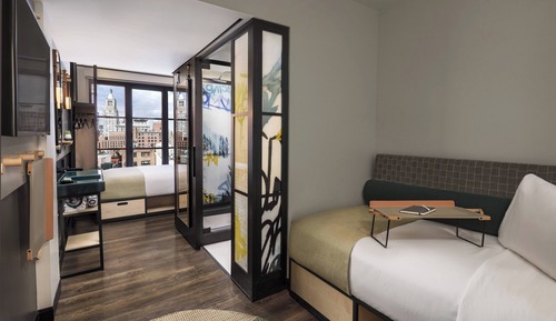 Room, Non Smoking (1 Queen Bed and 1 Twinbed)