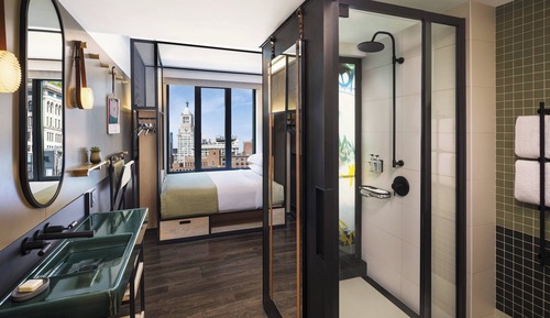 Room, 1 Queen Bed (Mobility Accessible, Roll-in Shower)