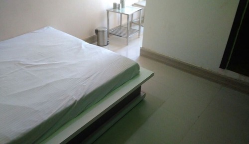 Deluxe A/C Double Room, Shared bathroom