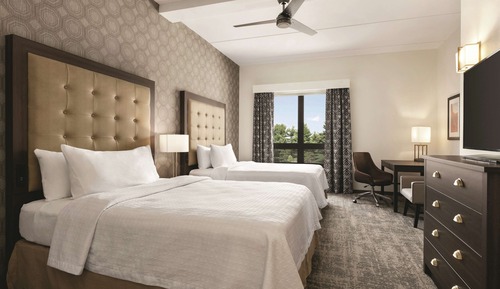 Suite, 2 Queen Beds, Accessible, Bathtub