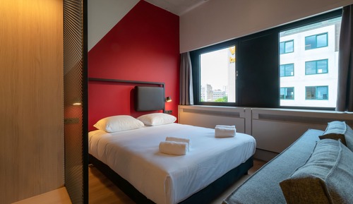 Deluxe Studio Suite, 1 Double Bed, City View