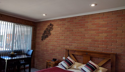 Deluxe Queen Room 4