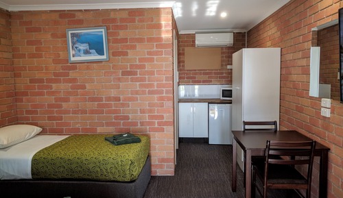Twin Room 10