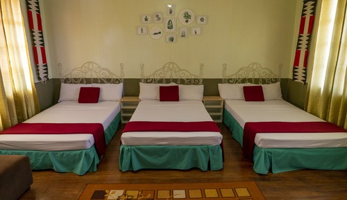 Family Room (6 Adults)